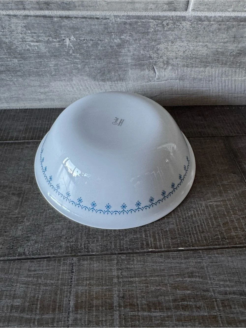 Vintage Corelle Blue Garland Snow1970’s serving bowl 10”X3”